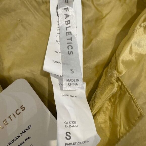NWT Fabletics Karsyn Woven Jacket Windbreaker Golden Yellow Zip Up Midi Small - Picture 9 of 13